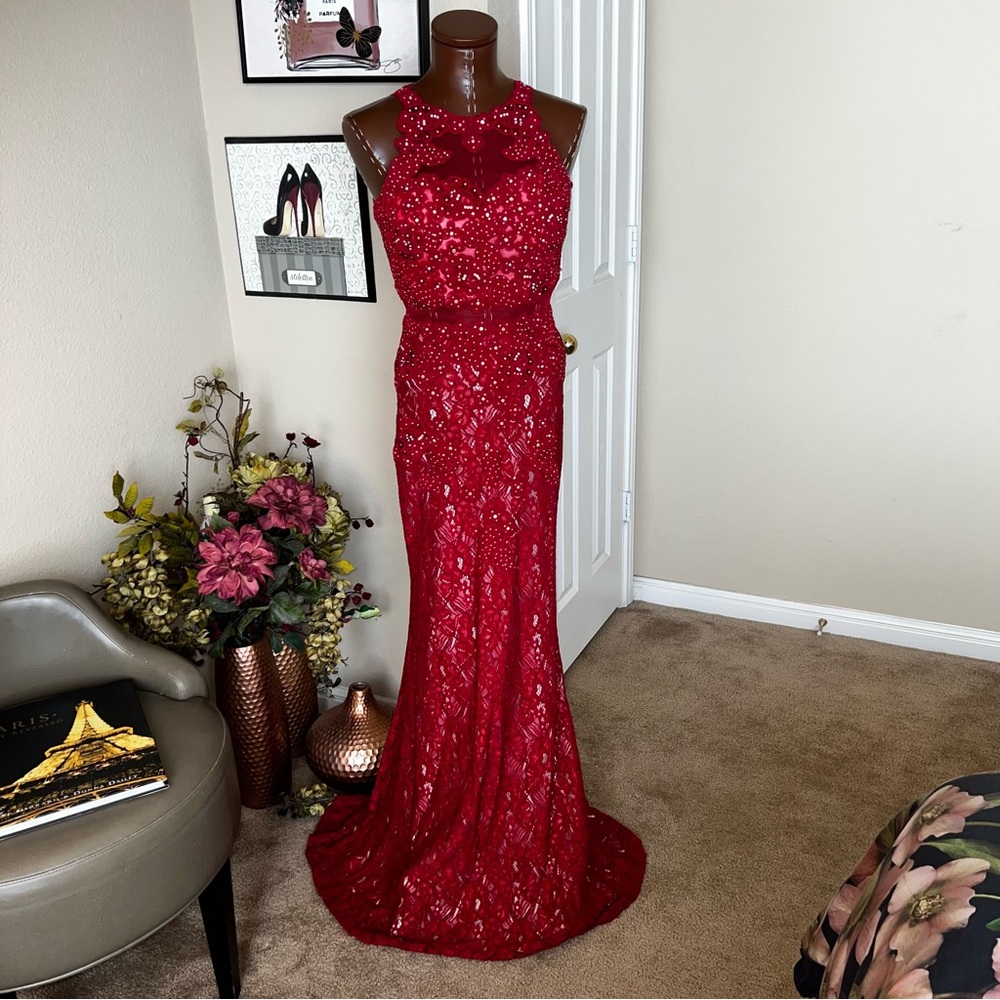 Elegant Red Sequin Evening Dress